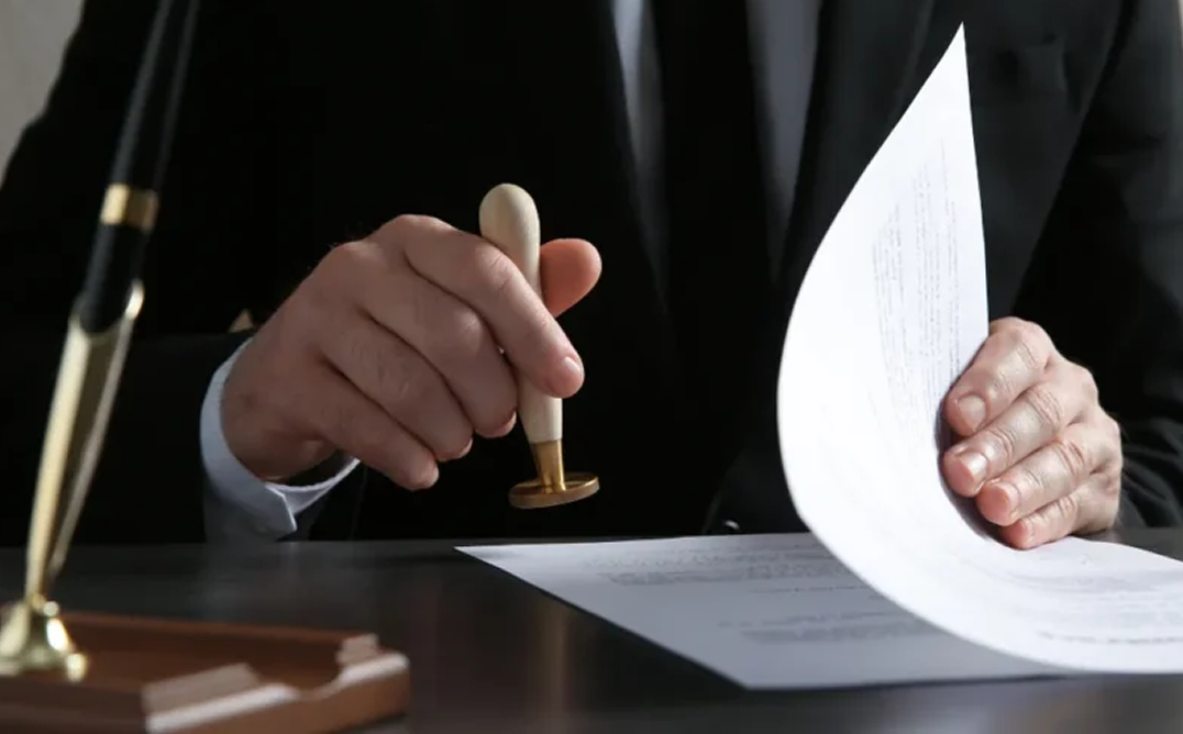 Start witnessing process for document signatures in UAE legally